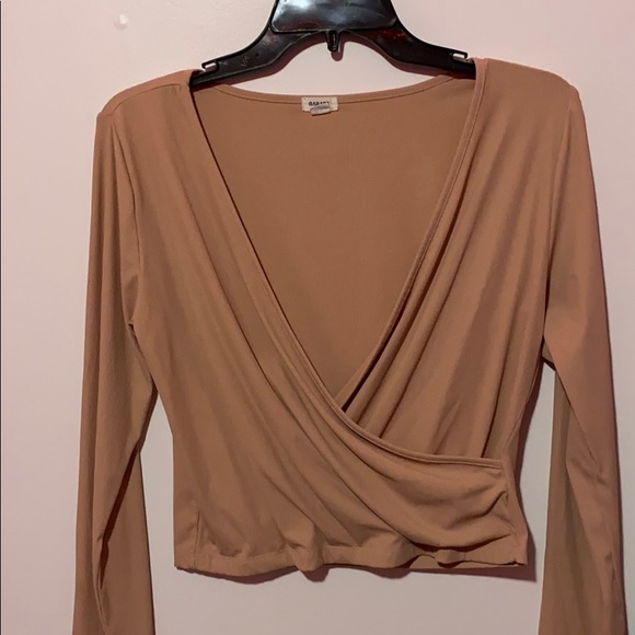 pink long sleeve cross cross crop top - Picture 2 of 3